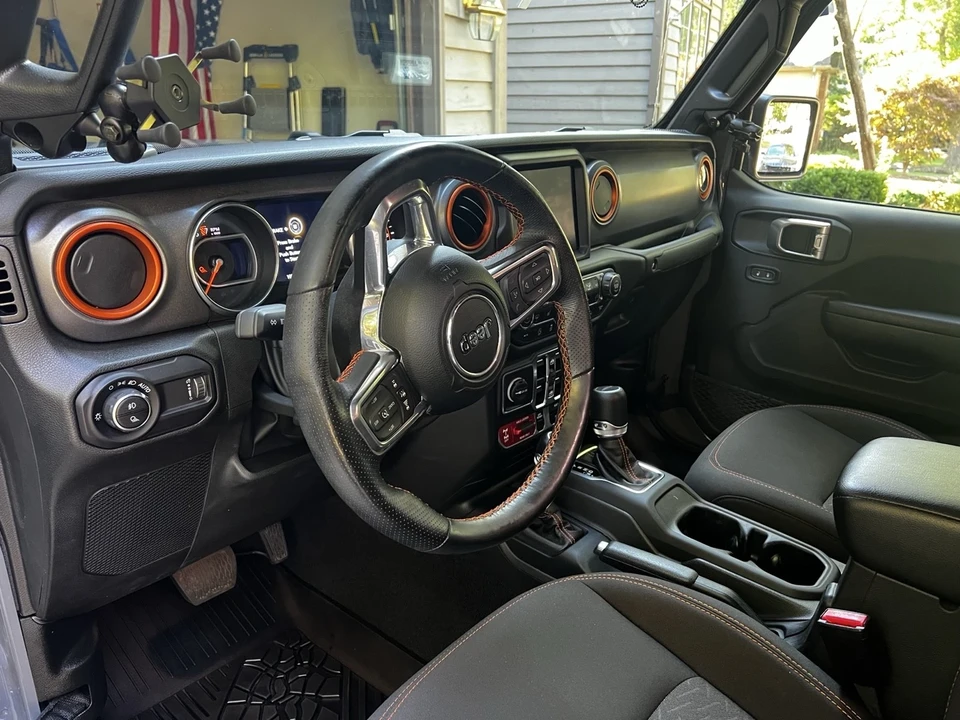 2023 Jeep JT Gladiator - Image 19 of 21