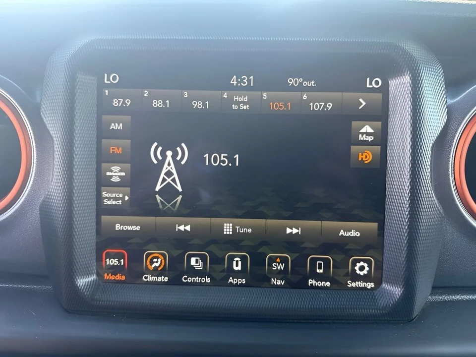2023 Jeep JT Gladiator - Image 17 of 31