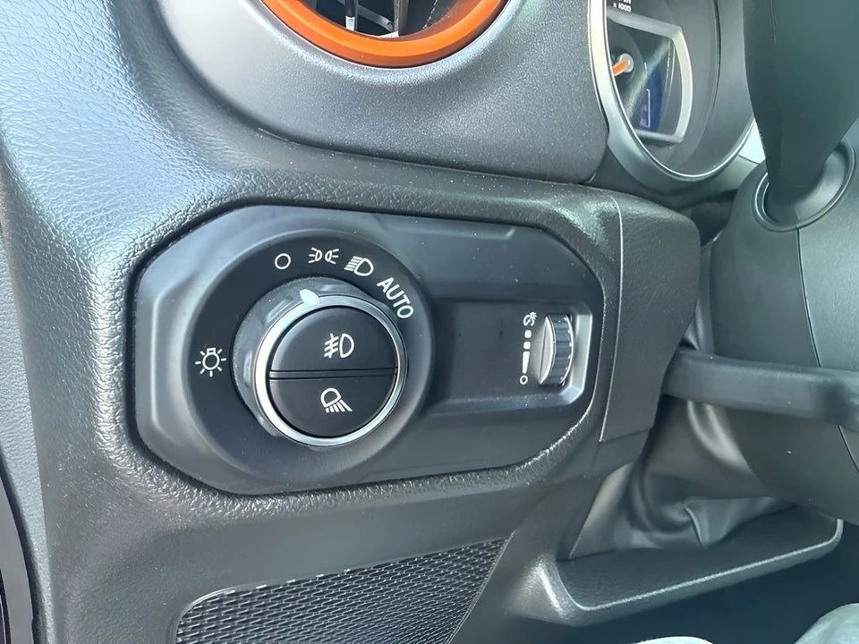 2023 Jeep JT Gladiator - Image 21 of 31