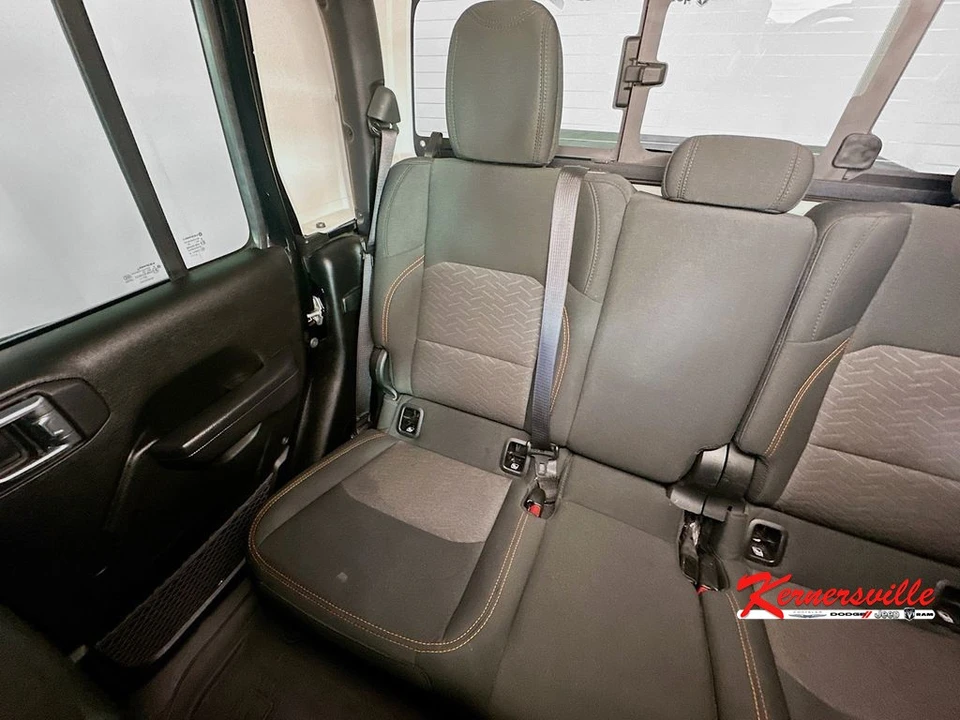 2023 Jeep JT Gladiator - Image 12 of 21