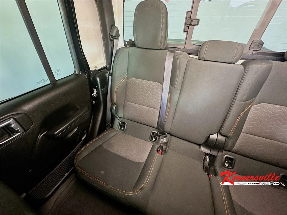 2023 Jeep JT Gladiator - Image 12 of 21