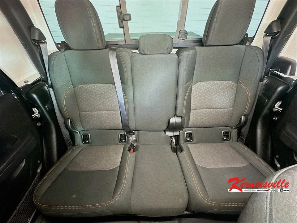 2023 Jeep JT Gladiator - Image 13 of 21
