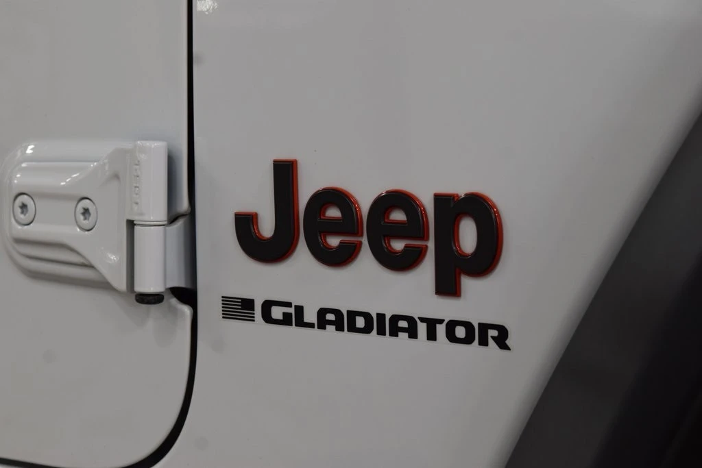 2023 Jeep JT Gladiator - Image 18 of 21