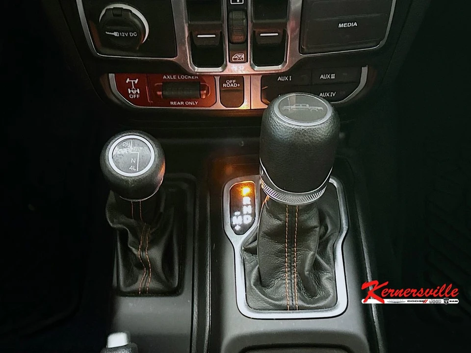 2023 Jeep JT Gladiator - Image 16 of 24