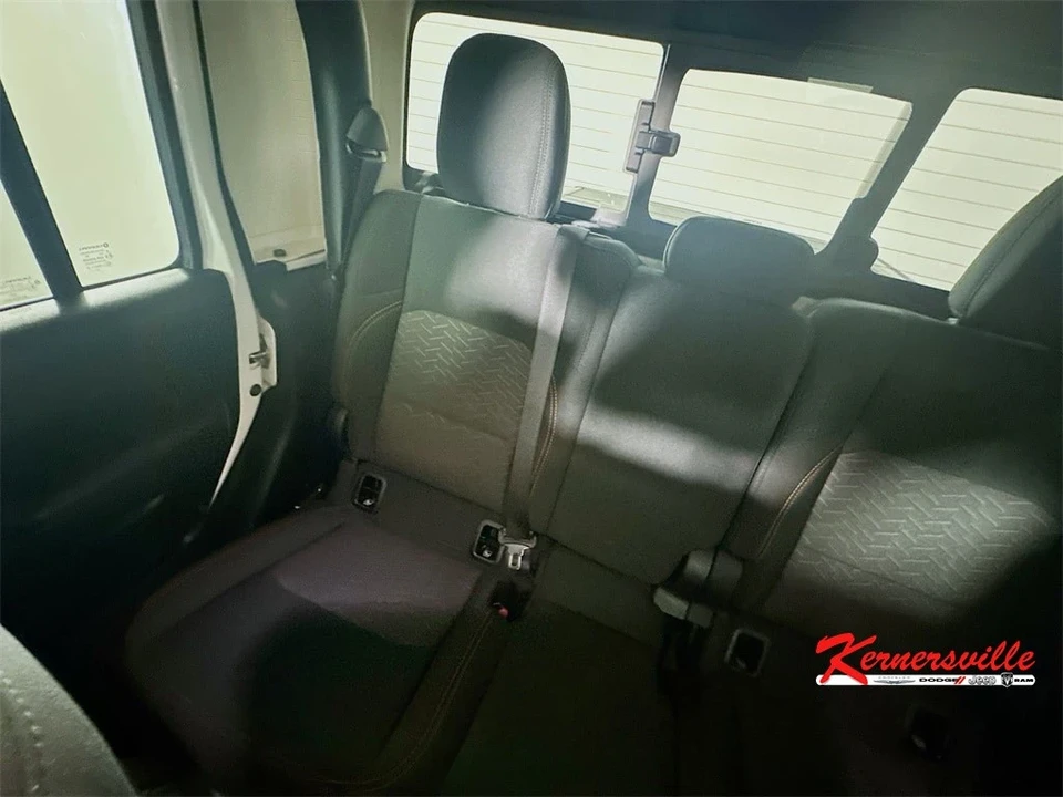 2023 Jeep JT Gladiator - Image 12 of 21