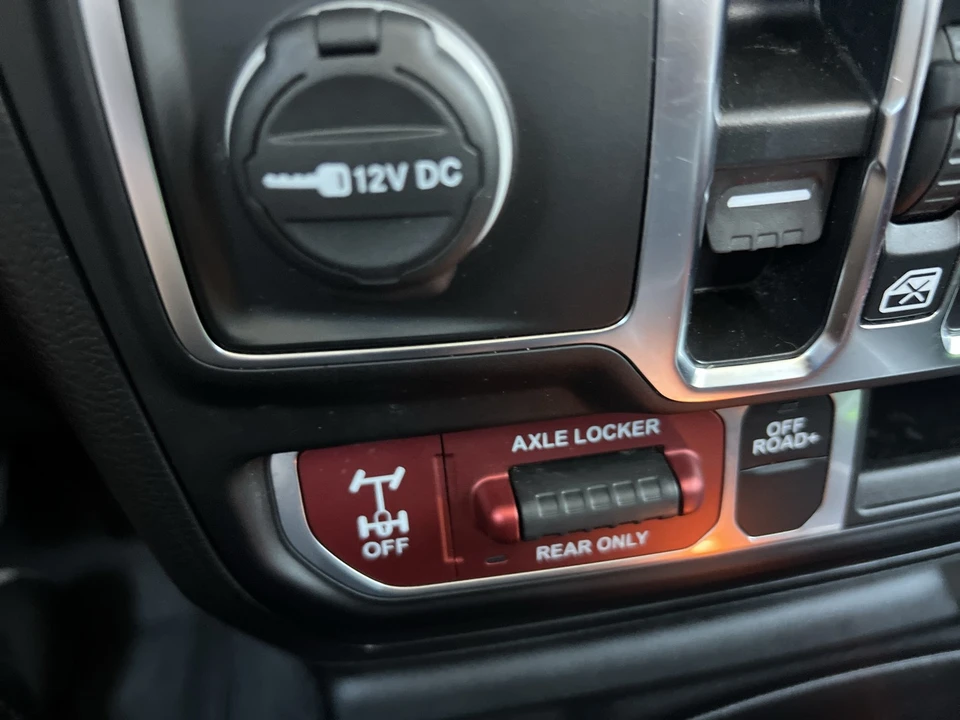 2023 Jeep JT Gladiator - Image 24 of 31