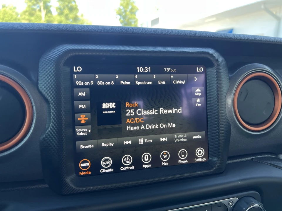 2023 Jeep JT Gladiator - Image 20 of 31