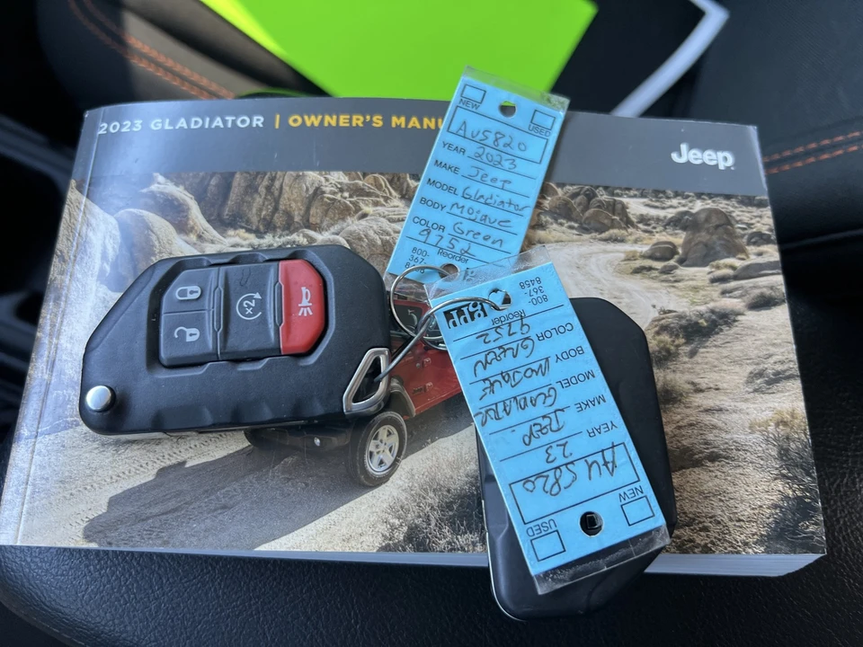 2023 Jeep JT Gladiator - Image 28 of 31