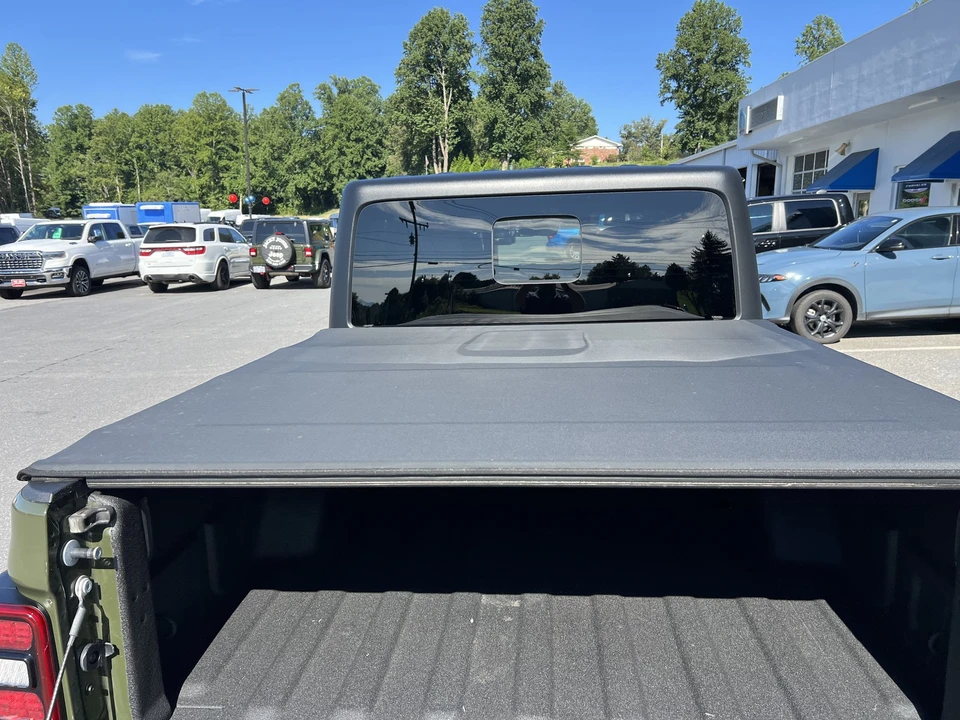 2023 Jeep JT Gladiator - Image 12 of 31