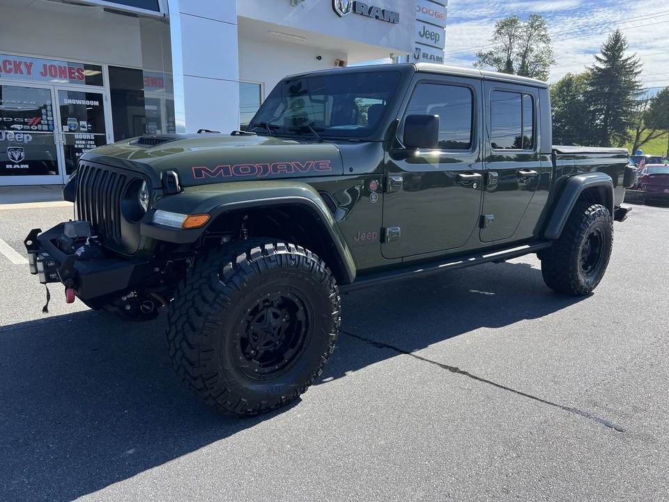 2023 Jeep JT Gladiator - Image 9 of 31