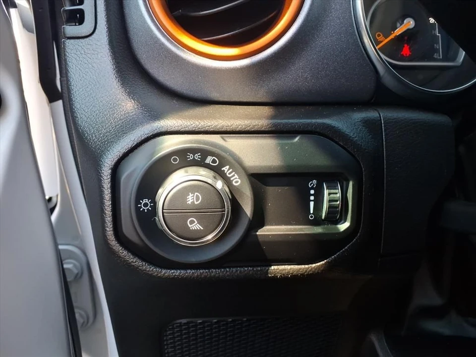2023 Jeep JT Gladiator - Image 19 of 21
