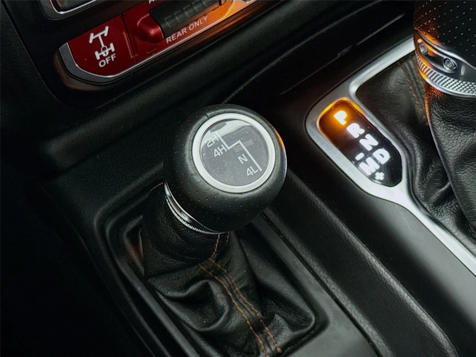 2023 Jeep JT Gladiator - Image 16 of 31