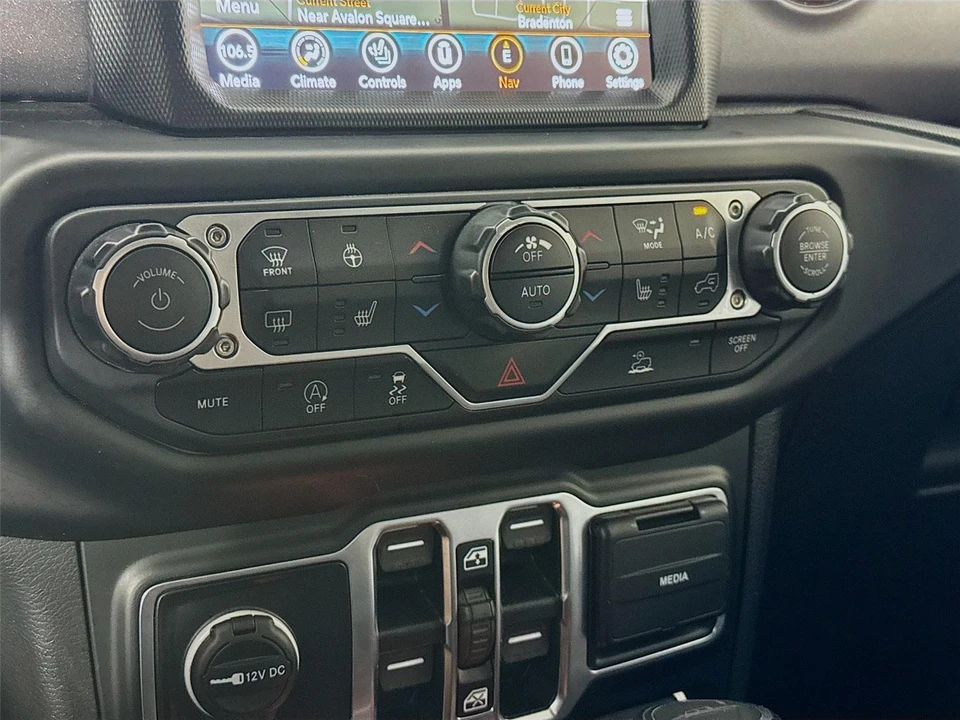 2023 Jeep JT Gladiator - Image 18 of 31
