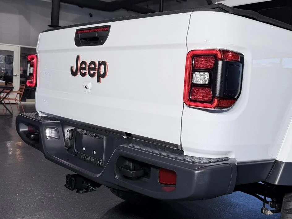 2023 Jeep JT Gladiator - Image 14 of 31