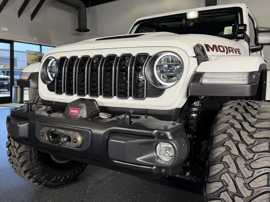 2023 Jeep JT Gladiator - Image 5 of 31