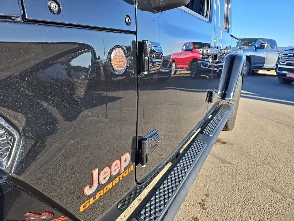 2023 Jeep JT Gladiator - Image 5 of 19