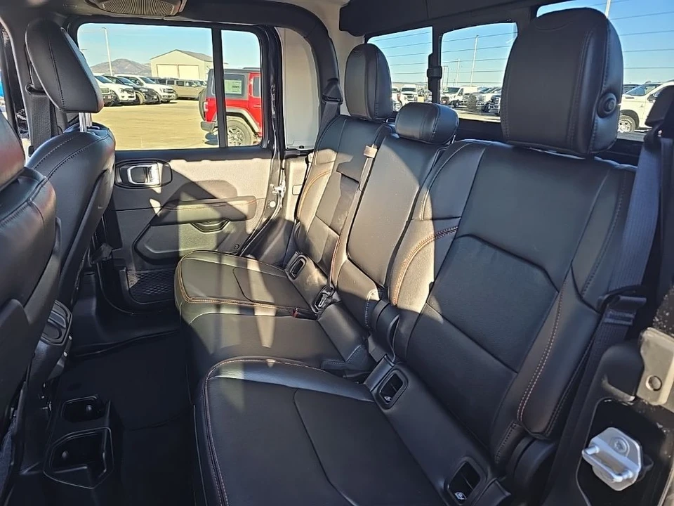 2023 Jeep JT Gladiator - Image 14 of 19