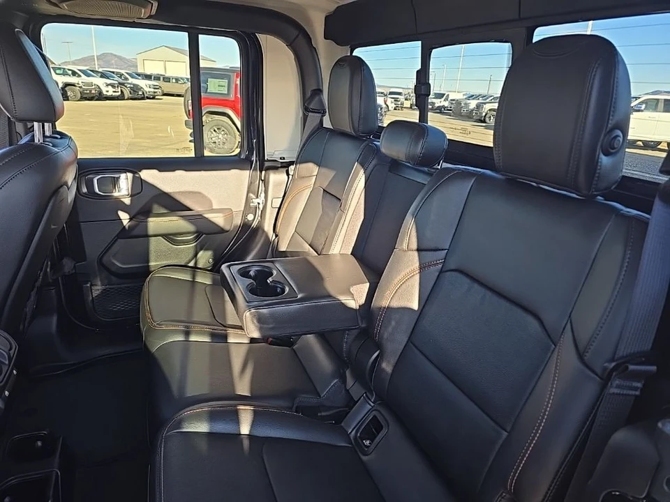 2023 Jeep JT Gladiator - Image 15 of 19