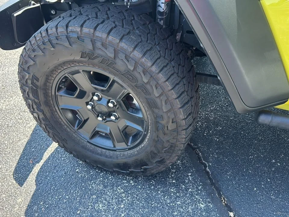 2023 Jeep JT Gladiator - Image 12 of 19