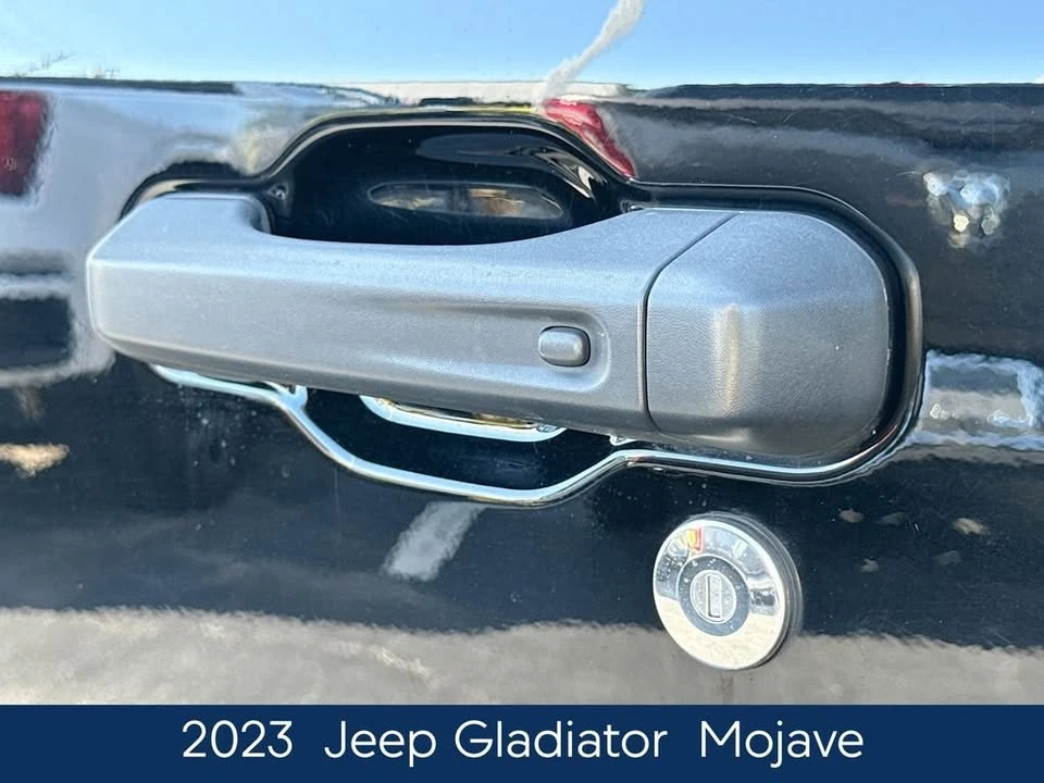 2023 Jeep JT Gladiator - Image 14 of 20