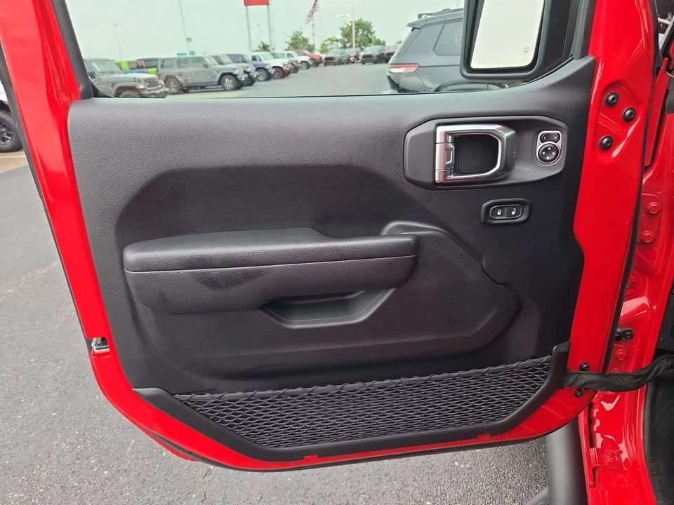 2023 Jeep JT Gladiator - Image 15 of 20