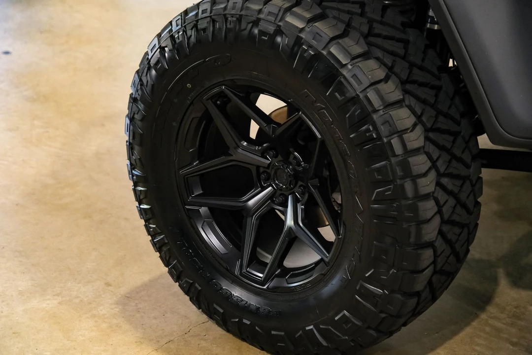 2023 Jeep JT Gladiator - Image 9 of 12