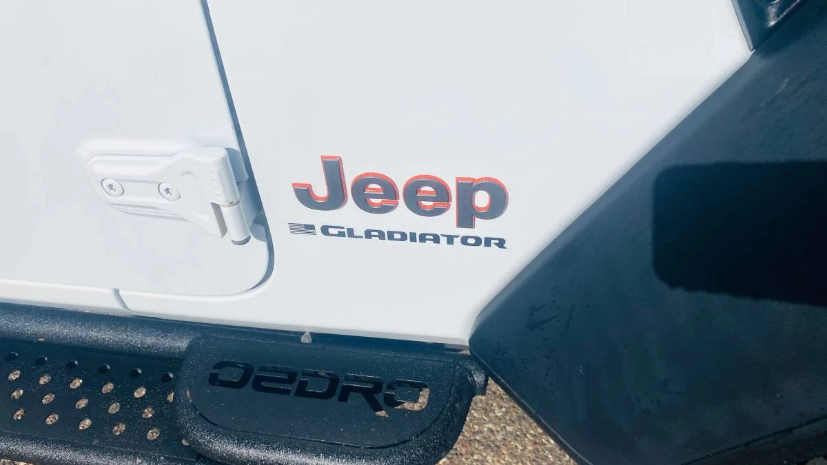 2023 Jeep JT Gladiator - Image 9 of 20