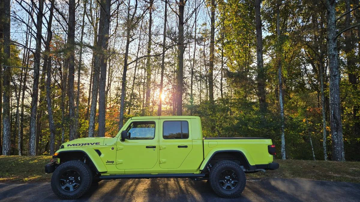 2023 Jeep JT Gladiator - Image 4 of 21