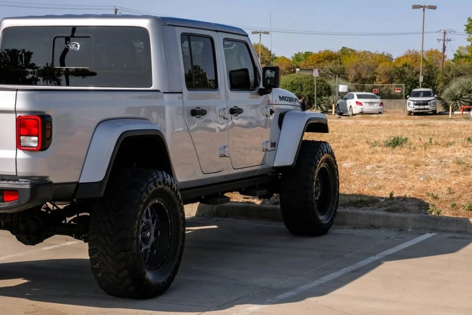 2023 Jeep JT Gladiator - Image 11 of 20