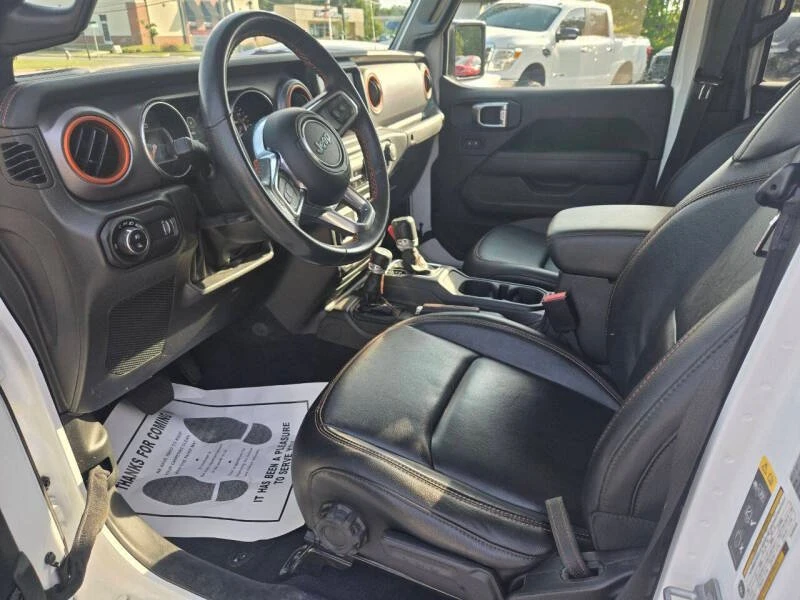 2023 Jeep JT Gladiator - Image 9 of 15