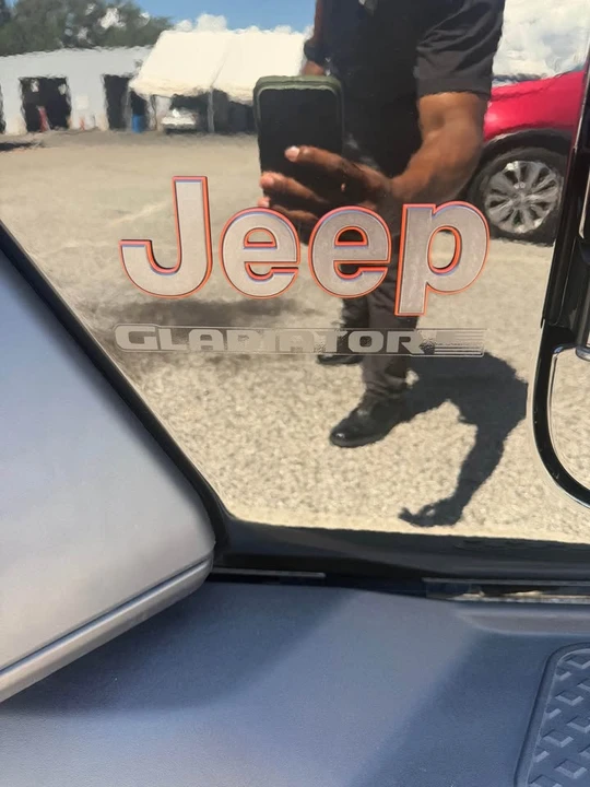 2023 Jeep JT Gladiator - Image 9 of 20