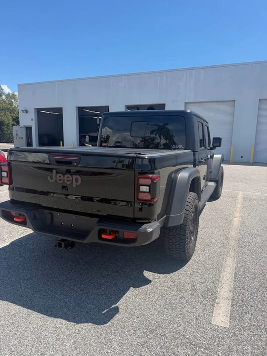 2023 Jeep JT Gladiator - Image 5 of 20