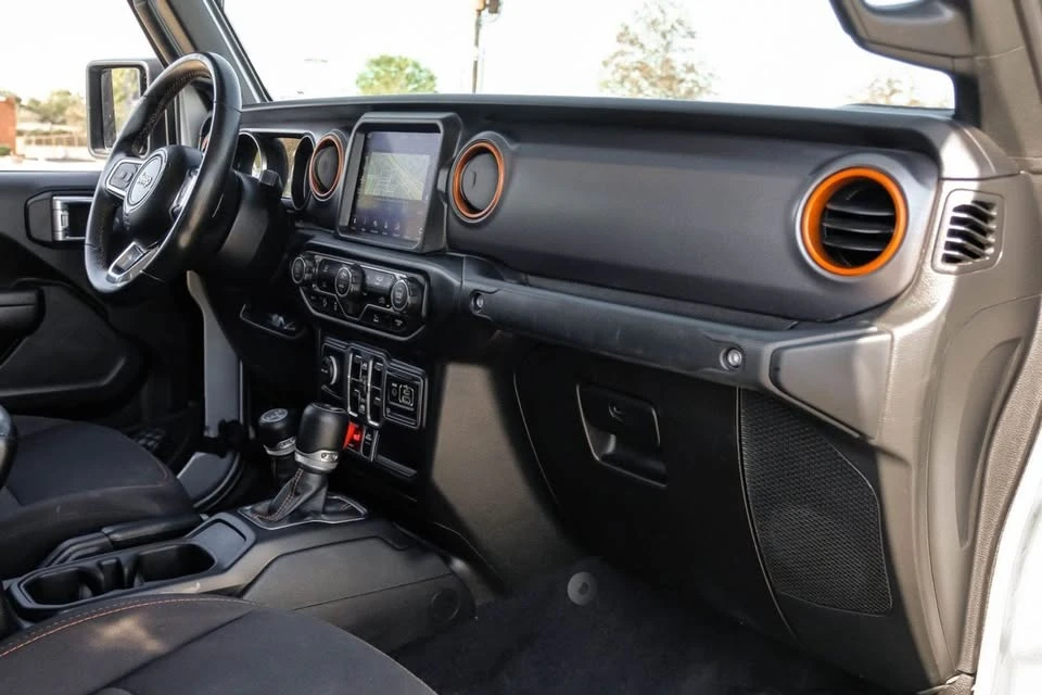 2023 Jeep JT Gladiator - Image 14 of 20