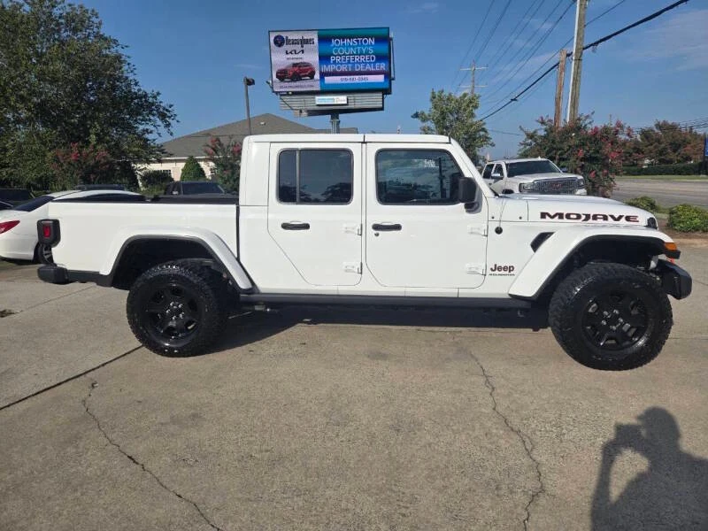 2023 Jeep JT Gladiator - Image 2 of 15