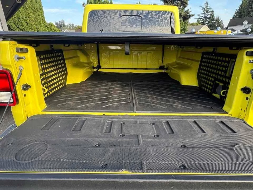 2023 Jeep JT Gladiator - Image 19 of 20