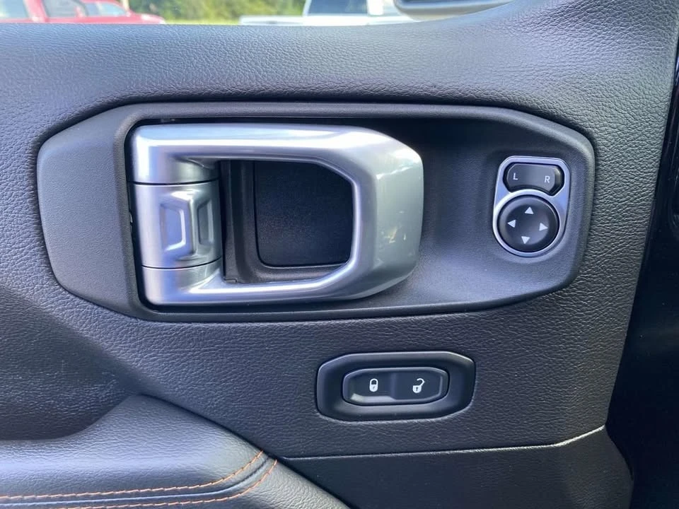 2023 Jeep JT Gladiator - Image 17 of 20
