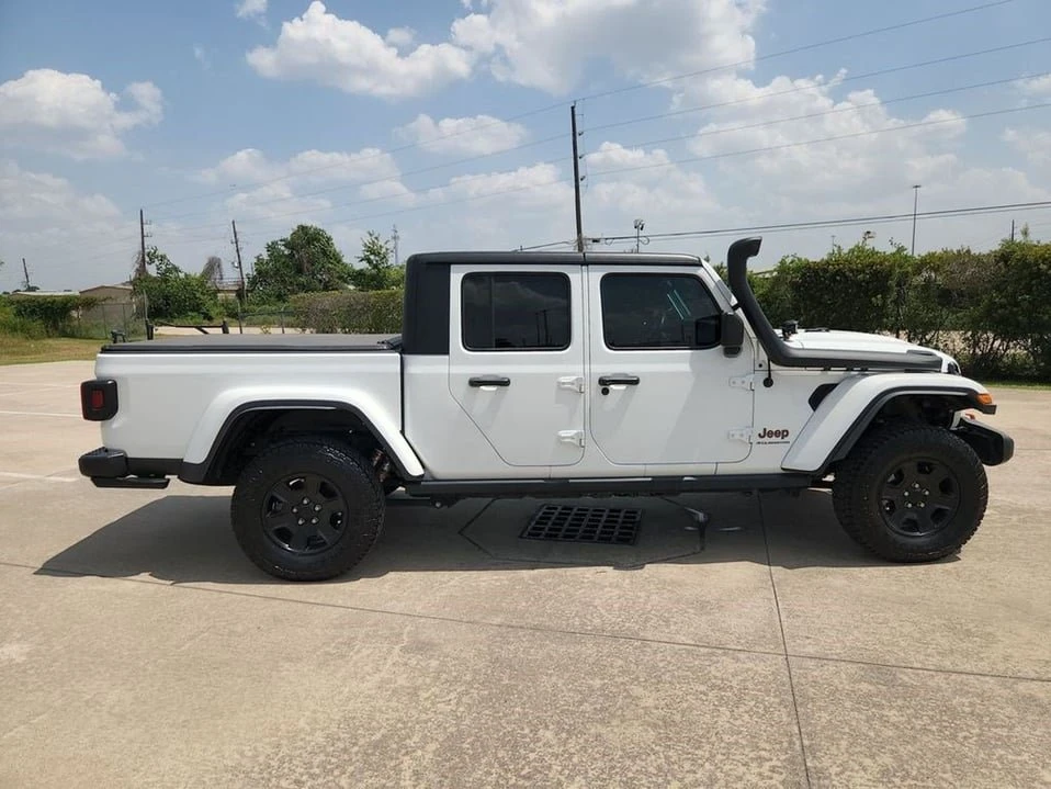 2023 Jeep JT Gladiator - Image 4 of 10
