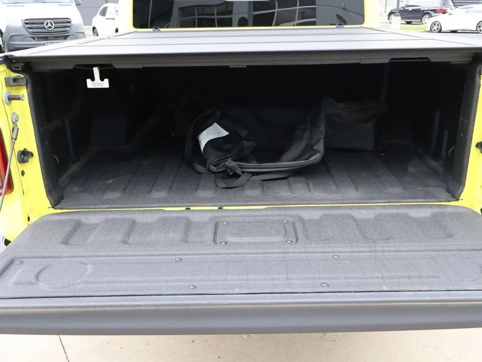 2023 Jeep JT Gladiator - Image 18 of 20