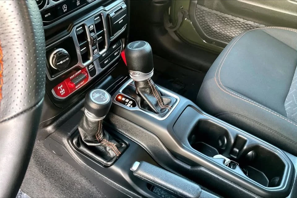 2023 Jeep JT Gladiator - Image 11 of 19