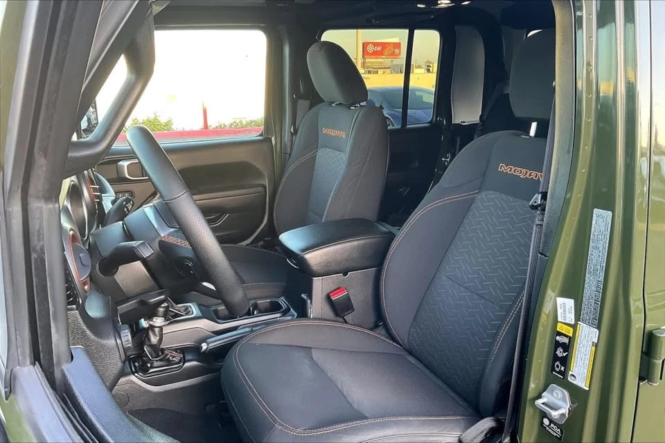 2023 Jeep JT Gladiator - Image 14 of 19