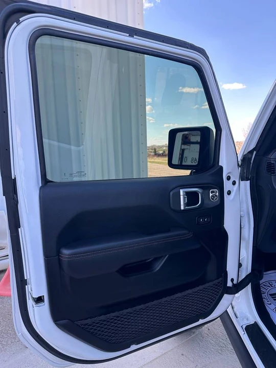 2023 Jeep JT Gladiator - Image 15 of 24
