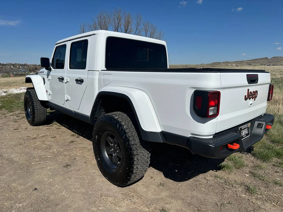 2023 Jeep JT Gladiator - Image 2 of 24