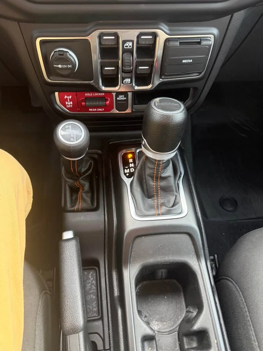 2023 Jeep JT Gladiator - Image 2 of 16