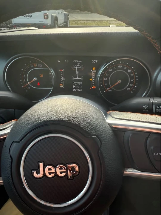 2023 Jeep JT Gladiator - Image 14 of 16