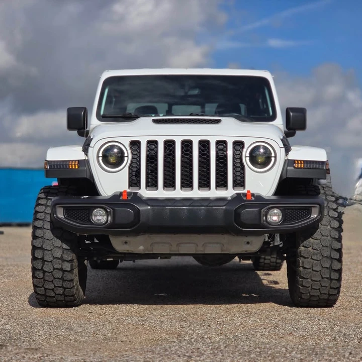 2023 Jeep JT Gladiator - Image 4 of 19
