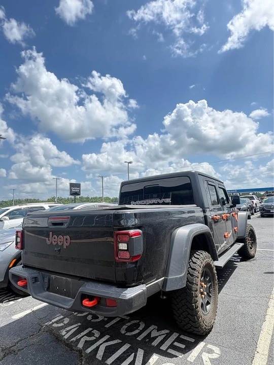 2023 Jeep JT Gladiator - Image 3 of 8