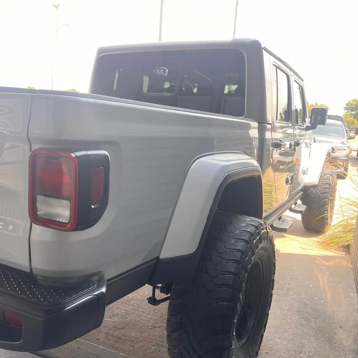 2023 Jeep JT Gladiator - Image 11 of 11
