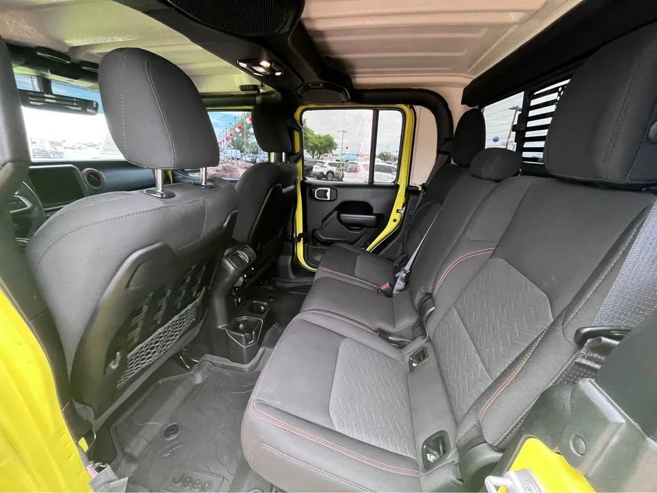 2023 Jeep JT Gladiator - Image 8 of 9