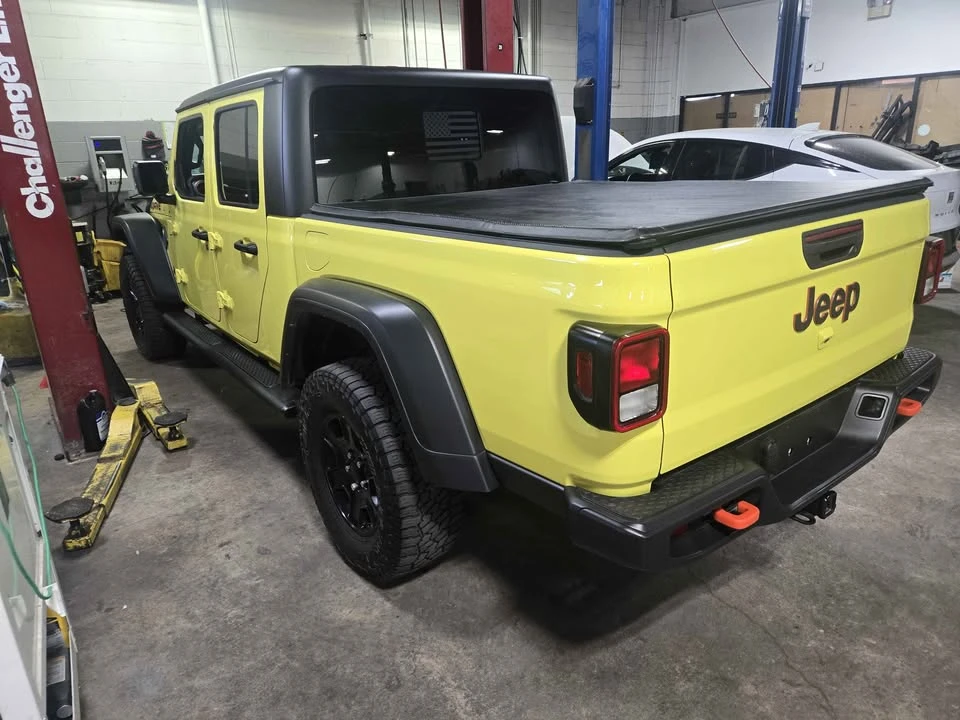 2023 Jeep JT Gladiator - Image 14 of 14
