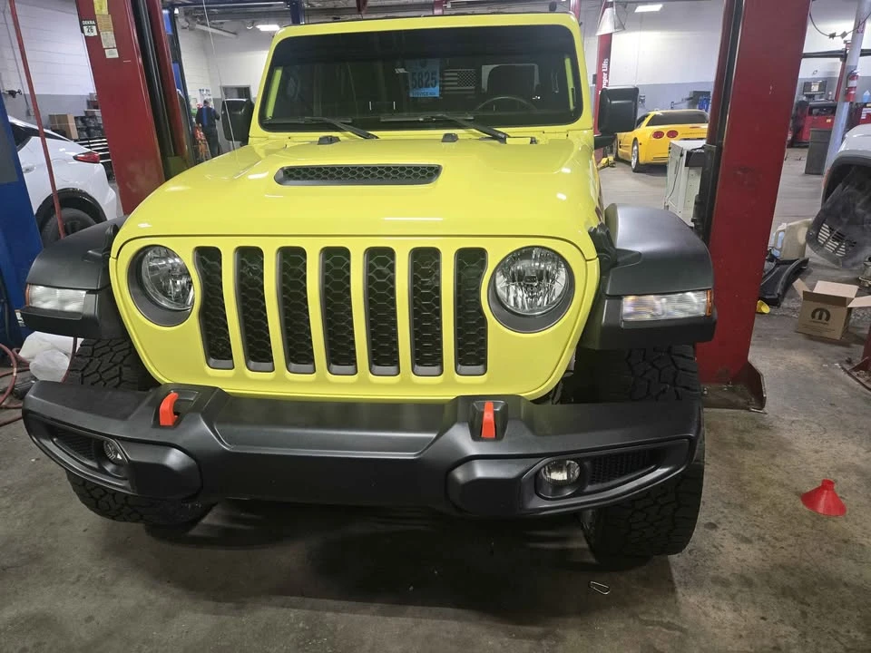 2023 Jeep JT Gladiator - Image 2 of 14